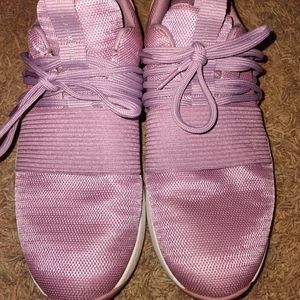 Women's underarmour shoes size 11